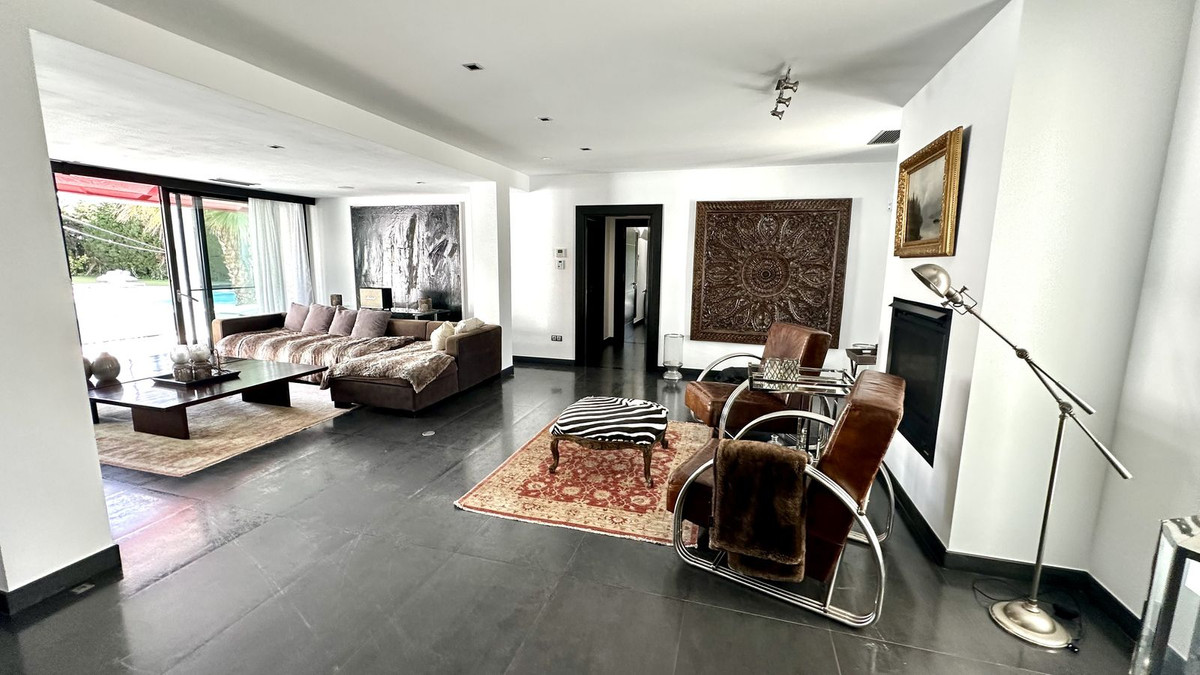 Se vende Villa - Chalet de 6 dormitorios en Costa Del Sol, Málaga, España