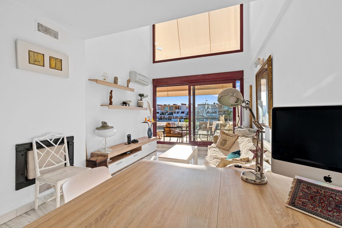 2 Bed Apartment for sale in Estepona Costa Del Sol, Málaga, Spain