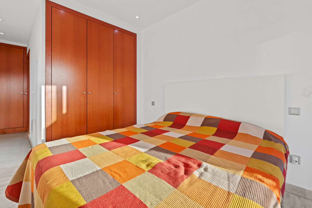 2 Bed Apartment for sale in Estepona Costa Del Sol, Málaga, Spain