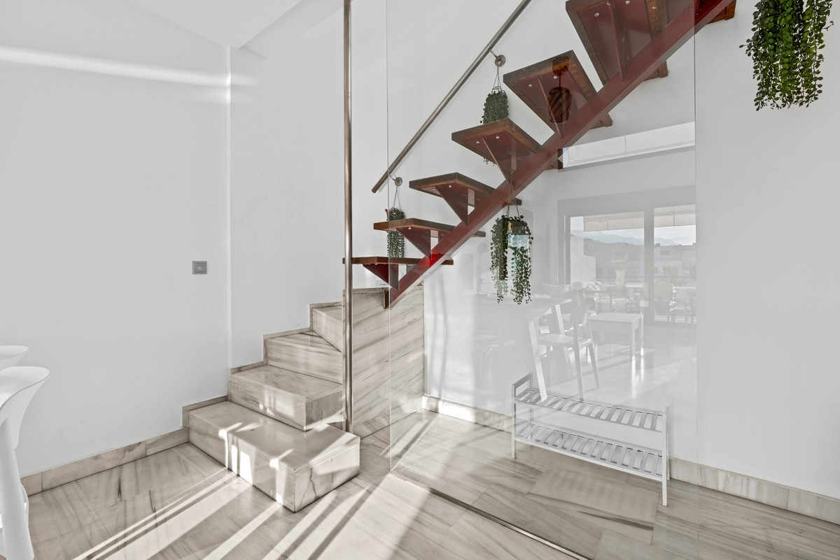 2 Bed Apartment for sale in Estepona Costa Del Sol, Málaga, Spain