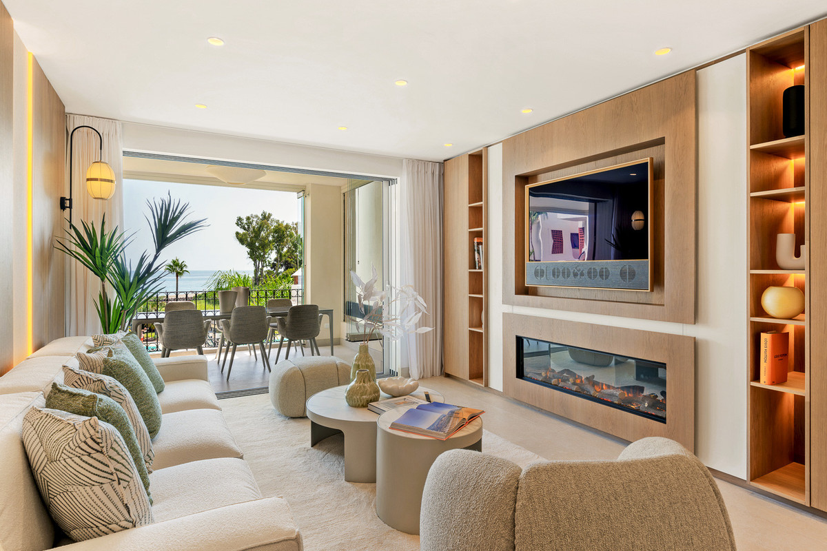3 Bed Apartment for sale in Estepona Costa Del Sol, Málaga, Spain