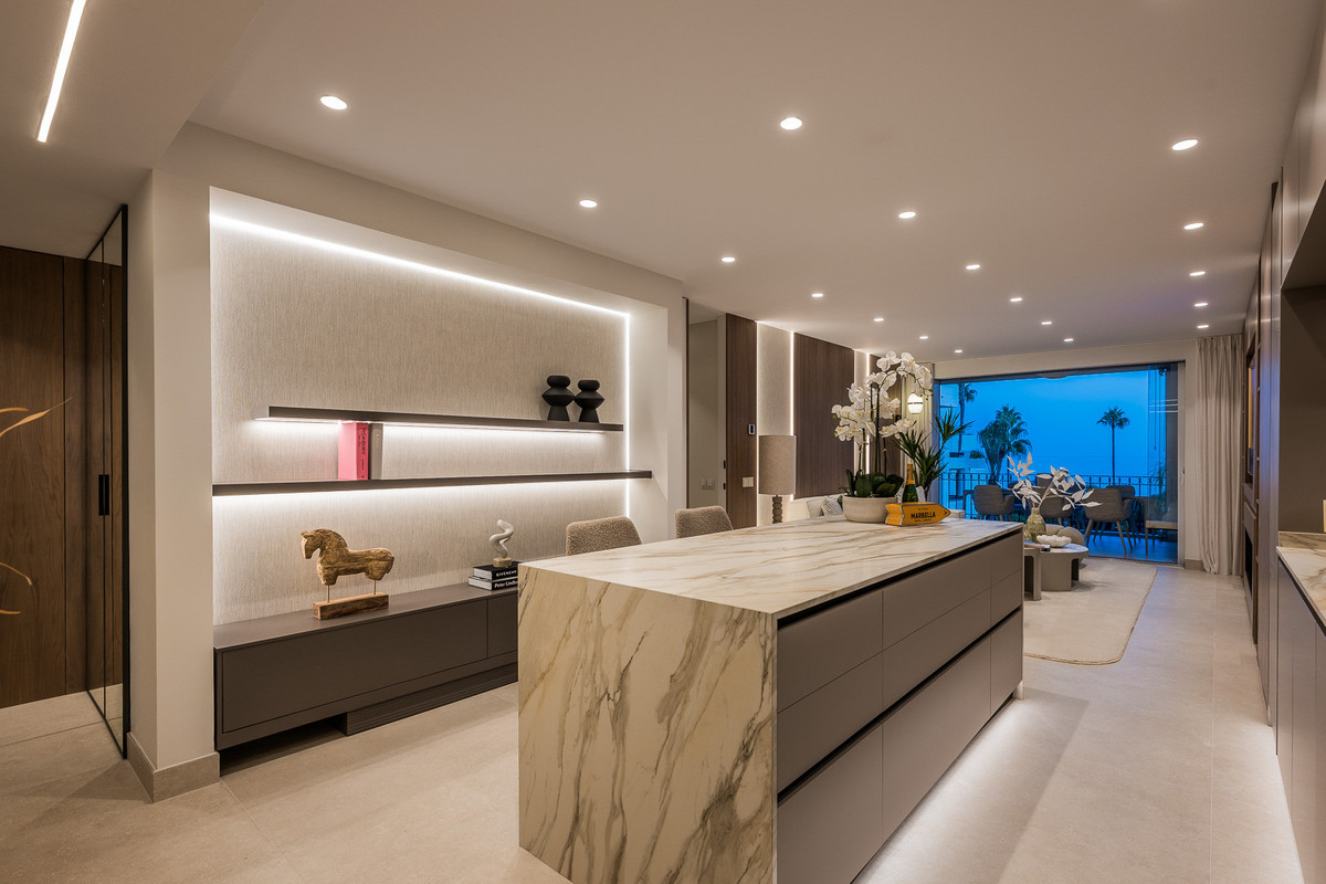 3 Bed Apartment for sale in Estepona Costa Del Sol, Málaga, Spain
