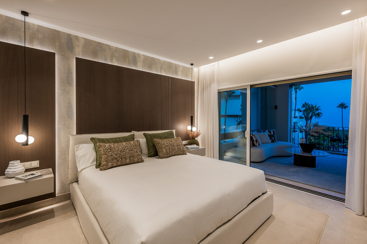 3 Bed Apartment for sale in Estepona Costa Del Sol, Málaga, Spain