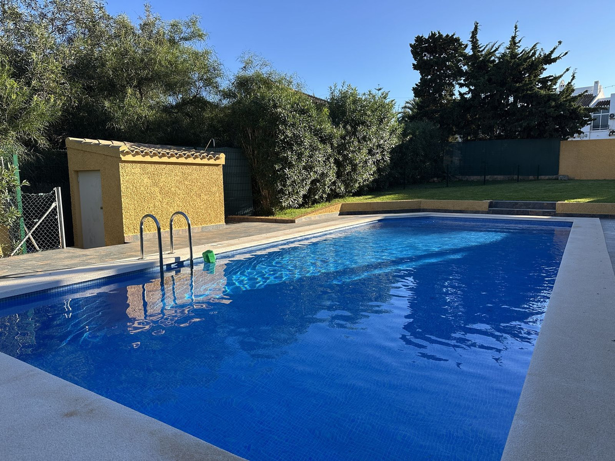 Se vende Adosada de 4 dormitorios en Costa Blanca, Alicante, España