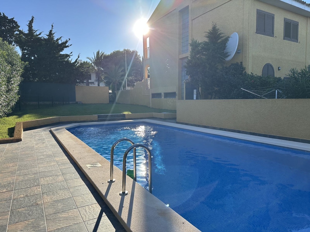 Se vende Adosada de 4 dormitorios en Costa Blanca, Alicante, España