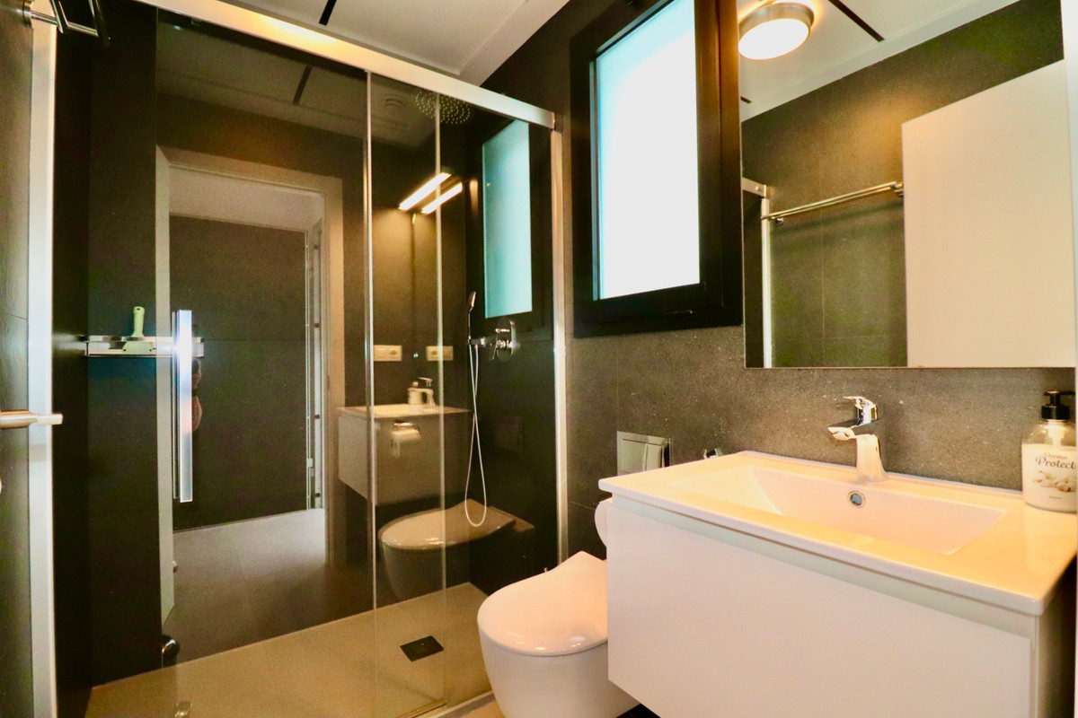 Se vende Apartamento Planta Baja de 3 dormitorios en Costa Blanca, Alicante, España
