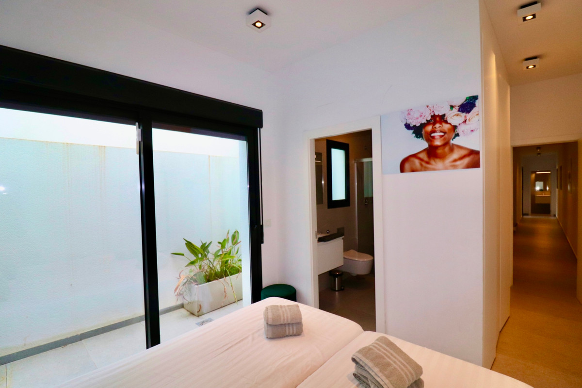 Se vende Apartamento Planta Baja de 3 dormitorios en Costa Blanca, Alicante, España