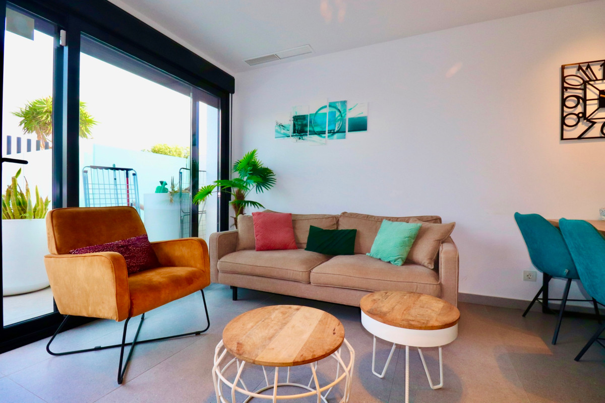 Se vende Apartamento Planta Baja de 3 dormitorios en Costa Blanca, Alicante, España
