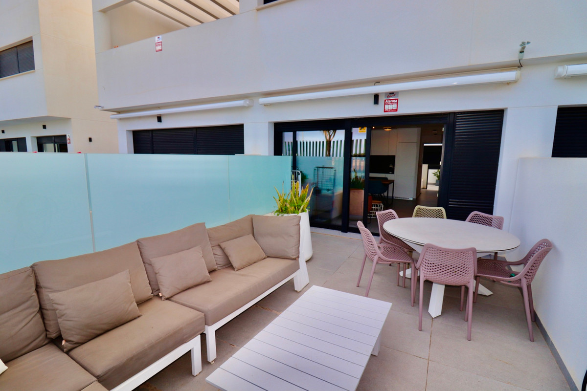 Se vende Apartamento Planta Baja de 3 dormitorios en Costa Blanca, Alicante, España