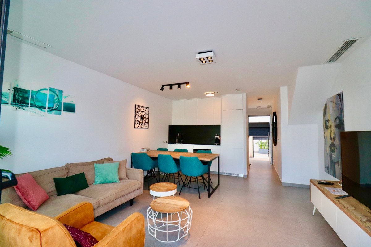 Se vende Apartamento Planta Baja de 3 dormitorios en Costa Blanca, Alicante, España