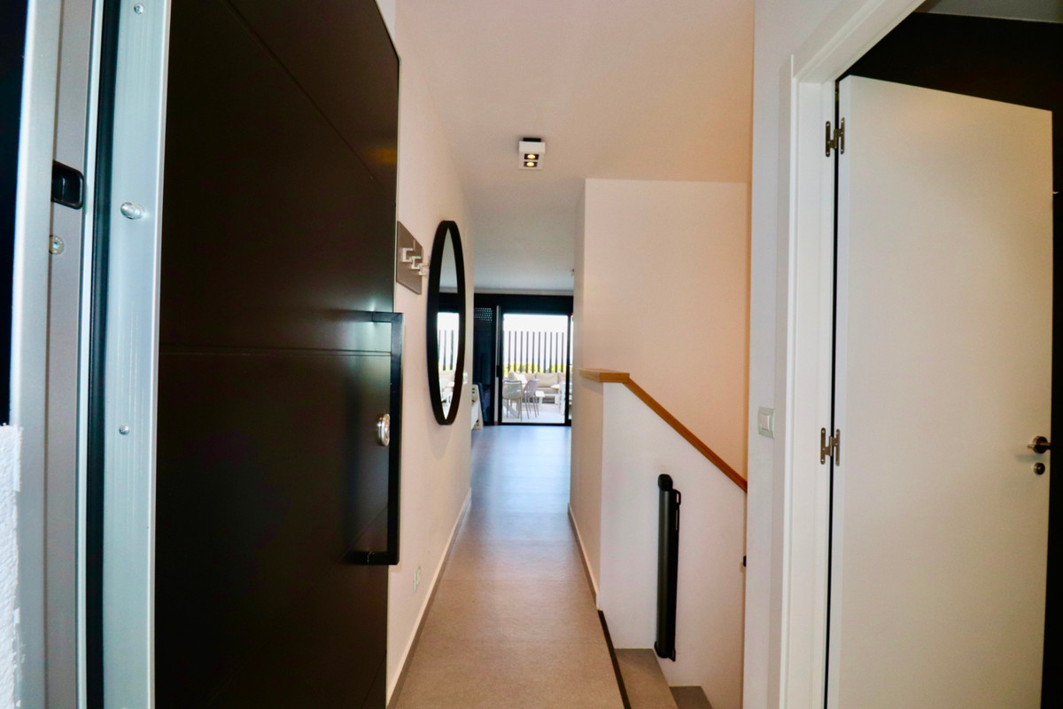 Se vende Apartamento Planta Baja de 3 dormitorios en Costa Blanca, Alicante, España