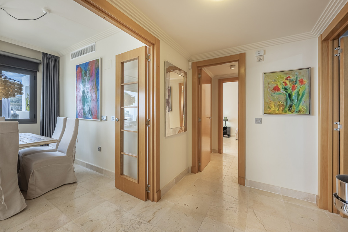 3 Bed Apartment for sale in Benahavís Costa Del Sol, Málaga, Spain