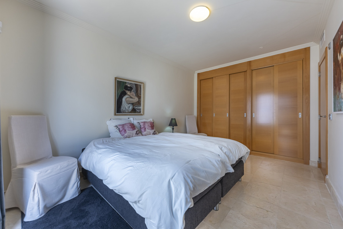 3 Bed Apartment for sale in Benahavís Costa Del Sol, Málaga, Spain