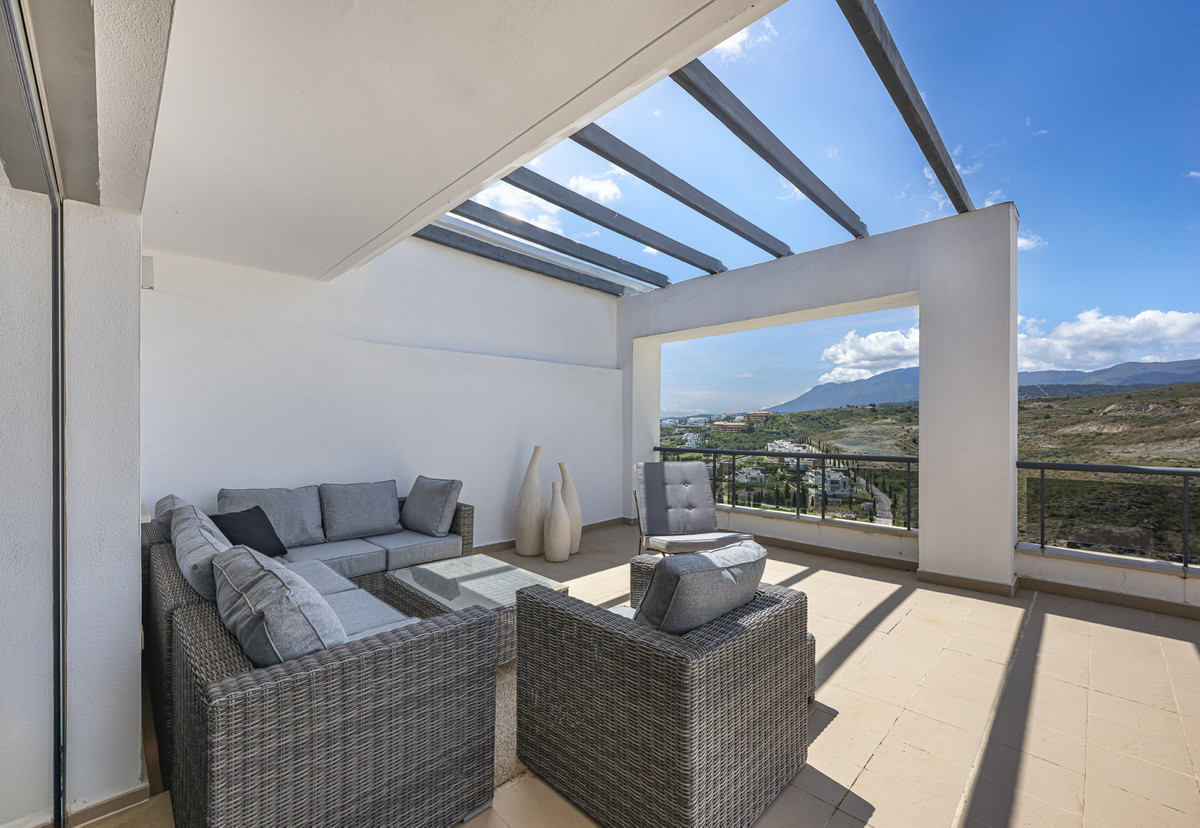 3 Bed Apartment for sale in Benahavís Costa Del Sol, Málaga, Spain