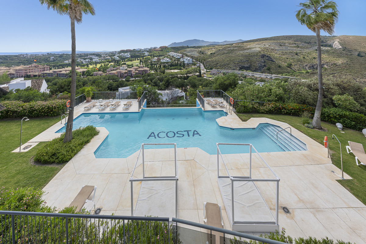 3 Bed Apartment for sale in Benahavís Costa Del Sol, Málaga, Spain