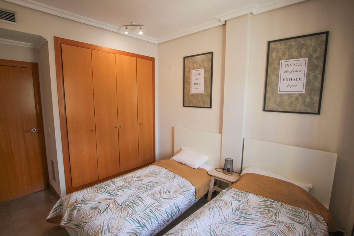 Se vende Pareada de 4 dormitorios en Costa Blanca, Alicante, España