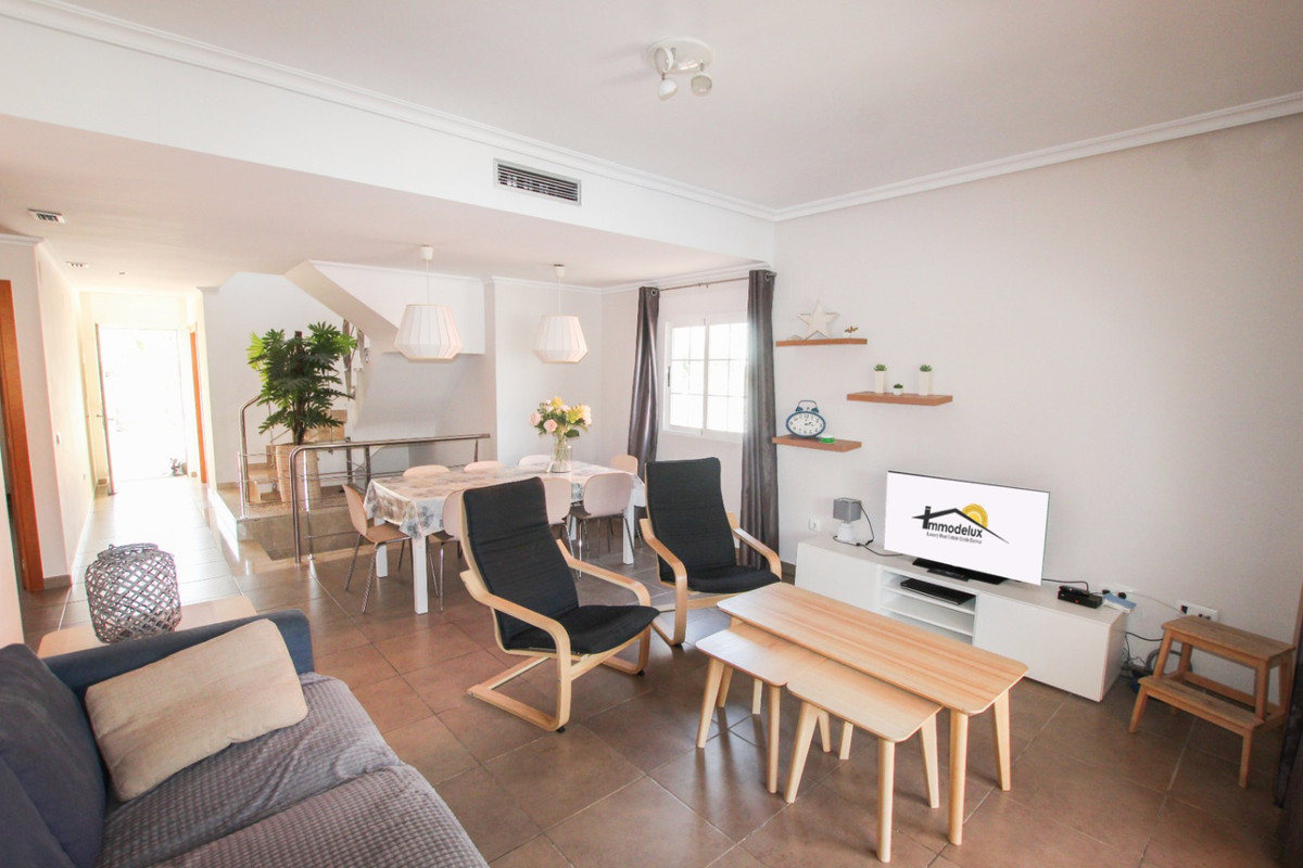 Se vende Pareada de 4 dormitorios en Costa Blanca, Alicante, España