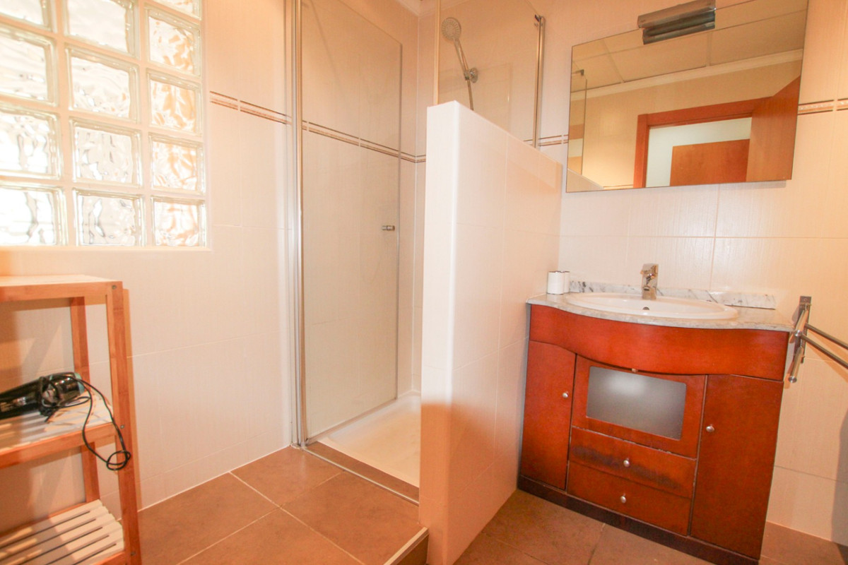 Se vende Pareada de 4 dormitorios en Costa Blanca, Alicante, España