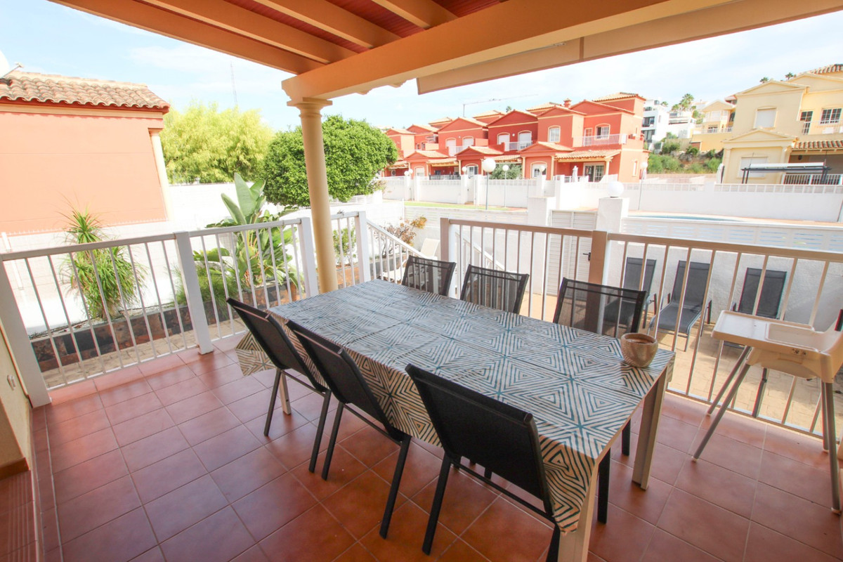 Se vende Pareada de 4 dormitorios en Costa Blanca, Alicante, España