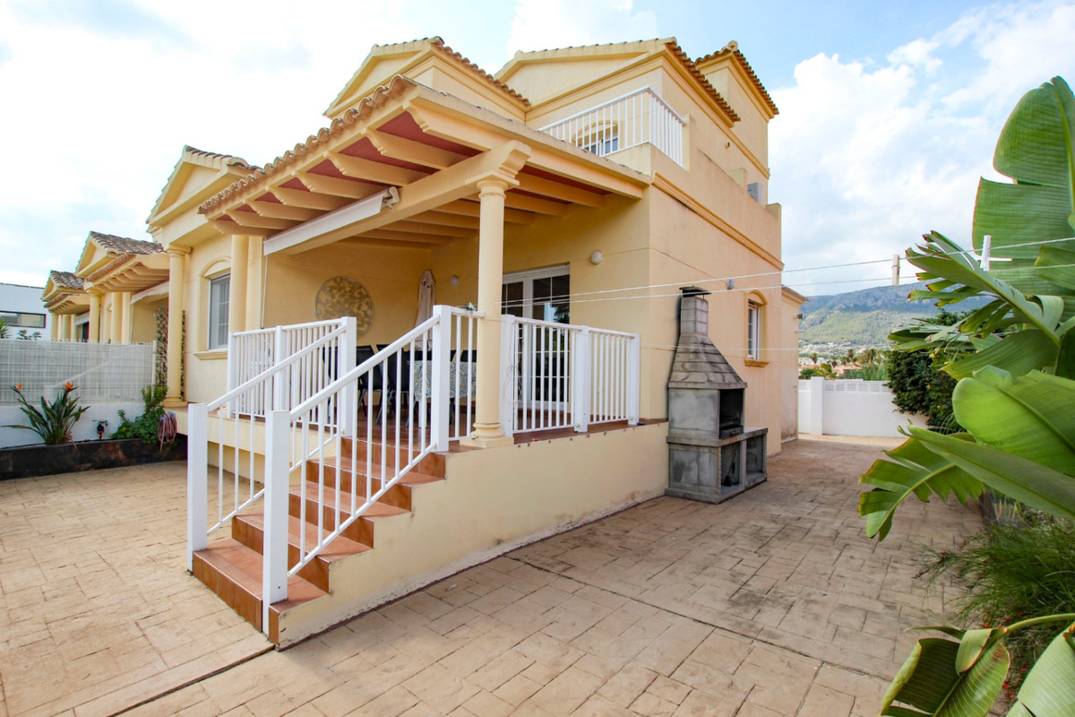 Se vende Pareada de 4 dormitorios en Costa Blanca, Alicante, España
