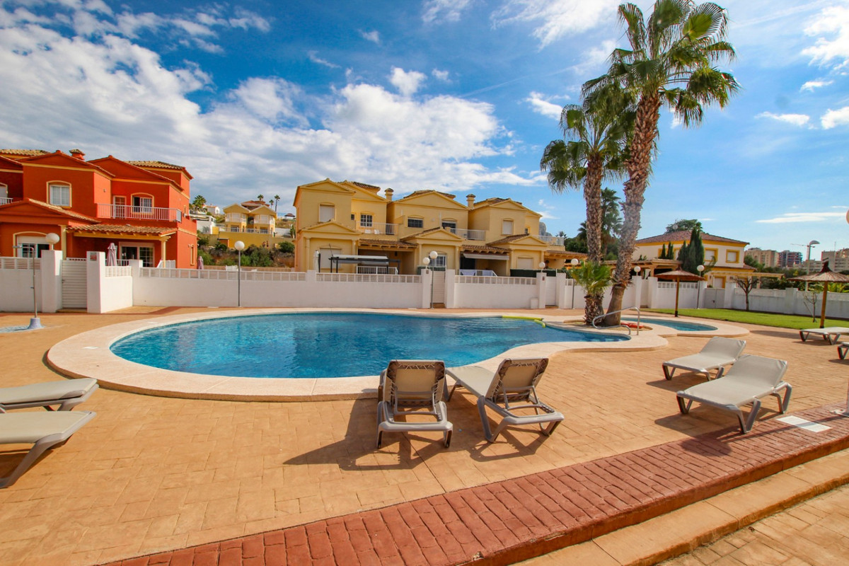 Se vende Pareada de 4 dormitorios en Costa Blanca, Alicante, España