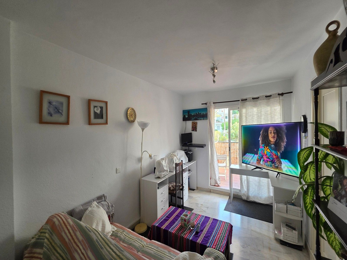 Se vende Apartamento Planta Media de 3 dormitorios en Costa Del Sol, Málaga, España