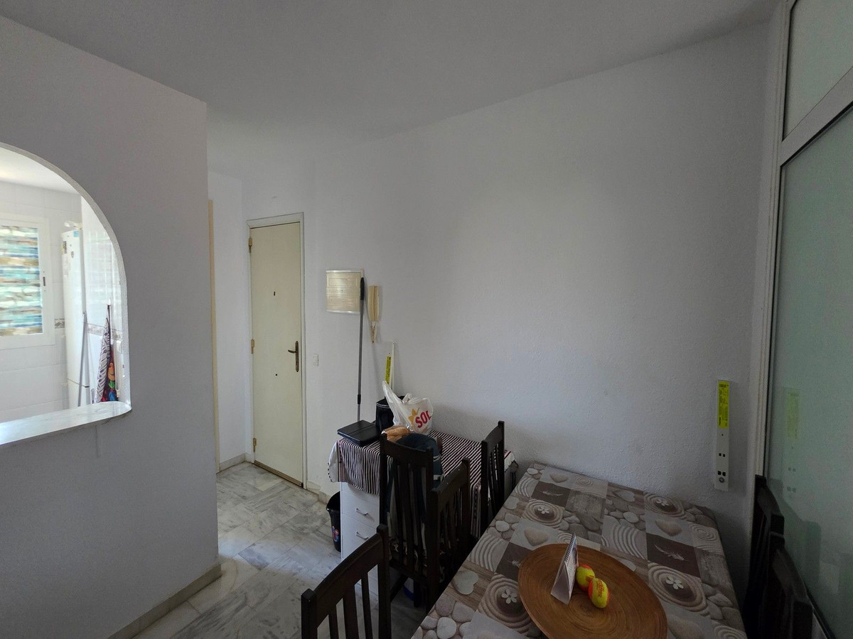 Se vende Apartamento Planta Media de 3 dormitorios en Costa Del Sol, Málaga, España