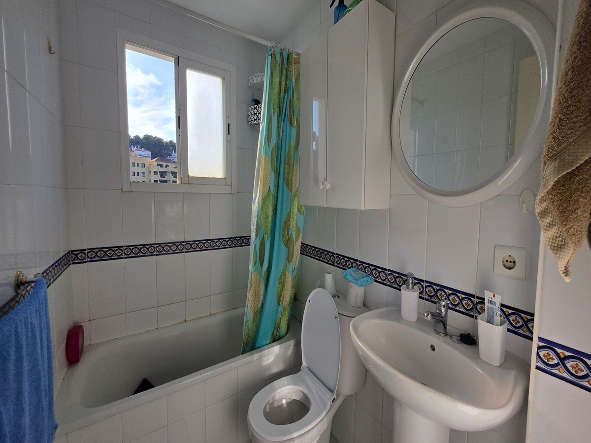 Se vende Apartamento Planta Media de 3 dormitorios en Costa Del Sol, Málaga, España
