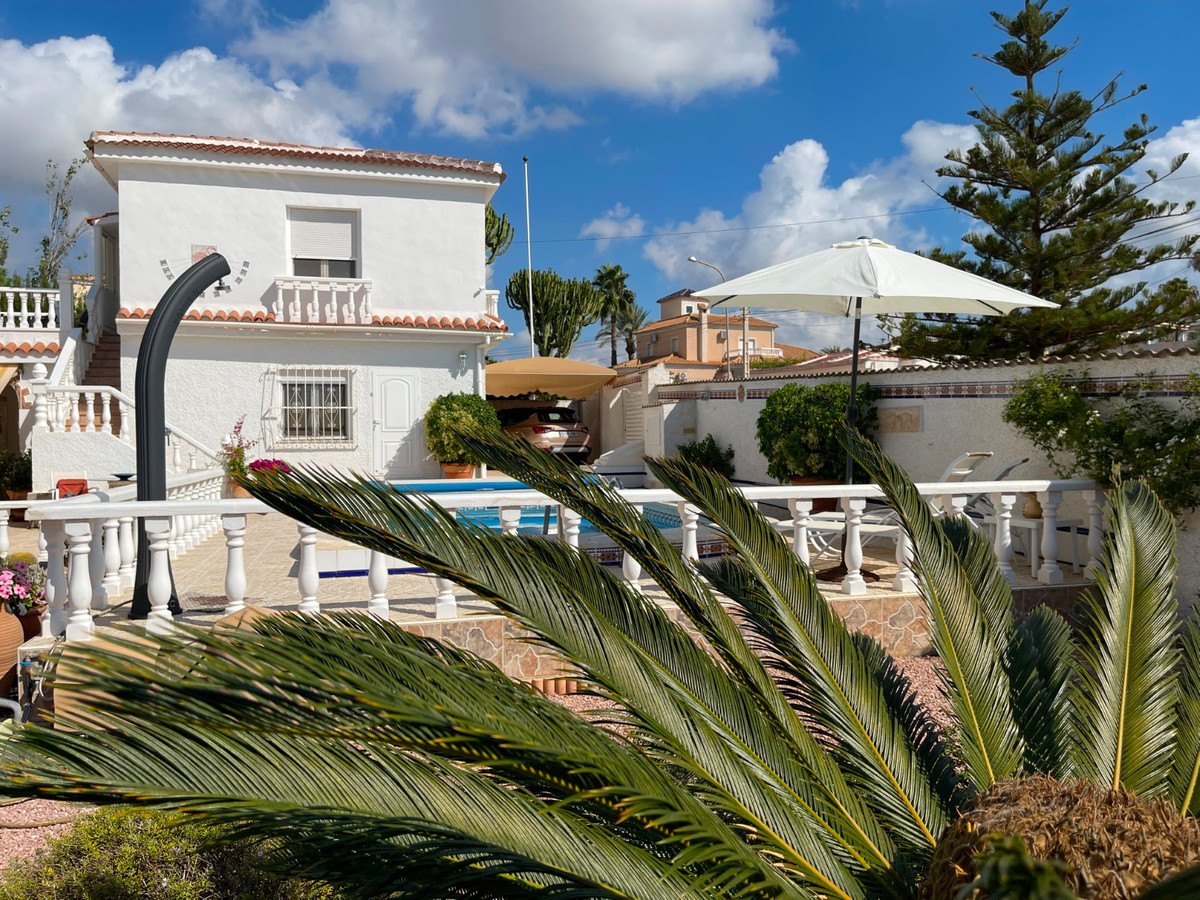 Se vende Villa - Chalet de 3 dormitorios en Costa Blanca, Alicante, España