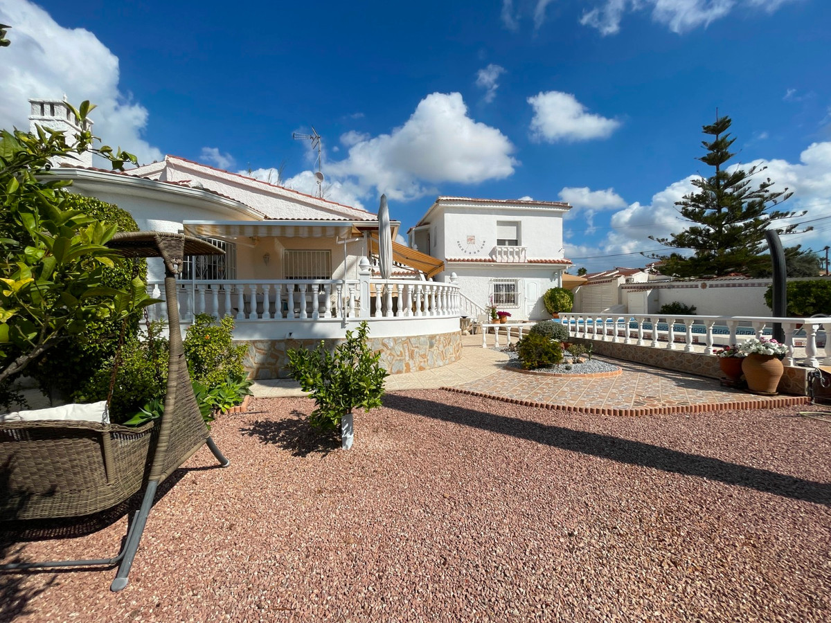 Se vende Villa - Chalet de 3 dormitorios en Costa Blanca, Alicante, España
