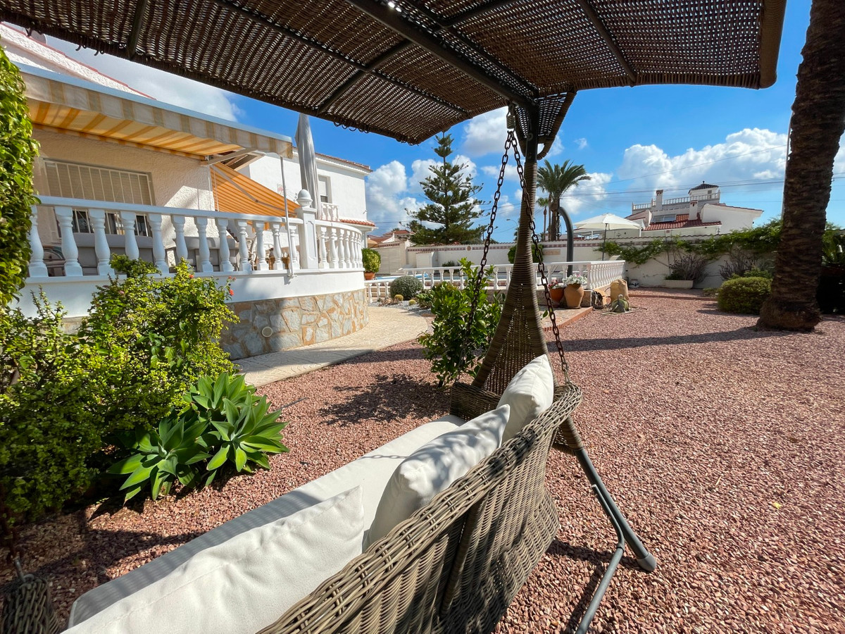 Se vende Villa - Chalet de 3 dormitorios en Costa Blanca, Alicante, España