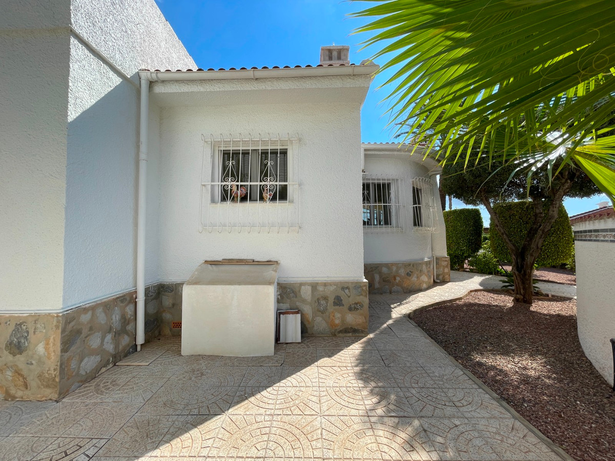 Se vende Villa - Chalet de 3 dormitorios en Costa Blanca, Alicante, España