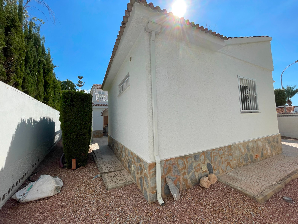 Se vende Villa - Chalet de 3 dormitorios en Costa Blanca, Alicante, España