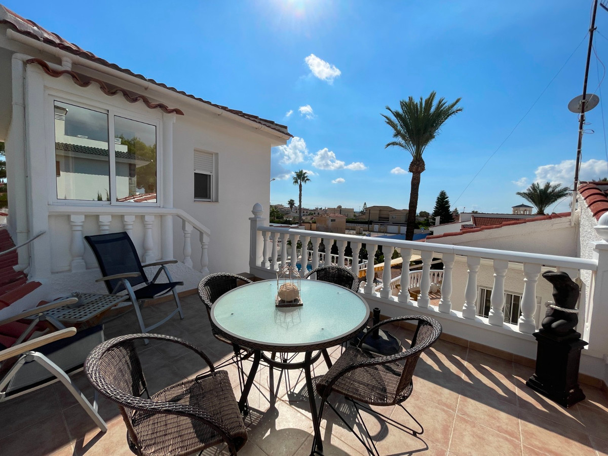 Se vende Villa - Chalet de 3 dormitorios en Costa Blanca, Alicante, España