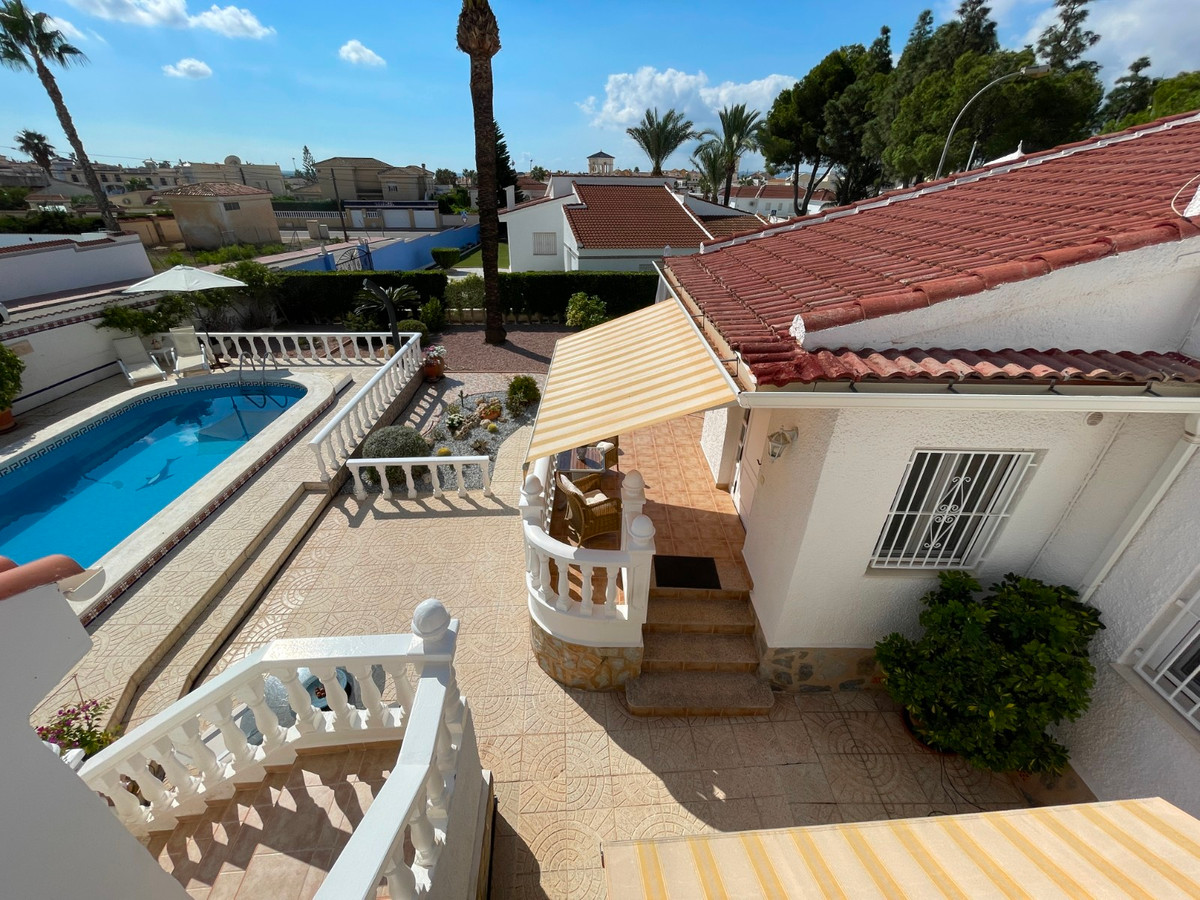 Se vende Villa - Chalet de 3 dormitorios en Costa Blanca, Alicante, España