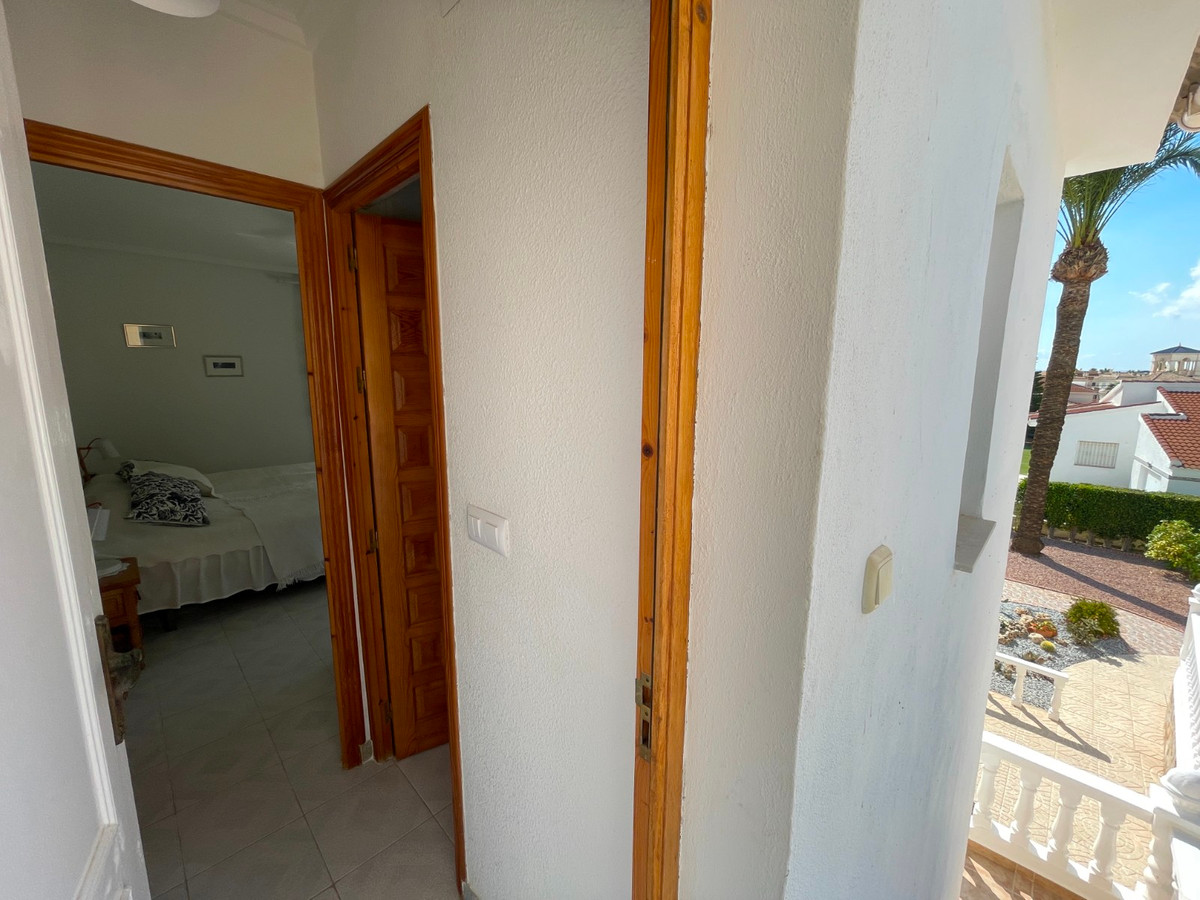 Se vende Villa - Chalet de 3 dormitorios en Costa Blanca, Alicante, España