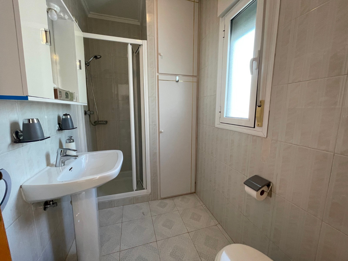 Se vende Villa - Chalet de 3 dormitorios en Costa Blanca, Alicante, España