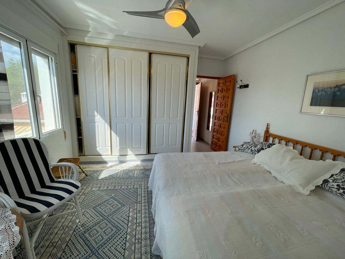 Se vende Villa - Chalet de 3 dormitorios en Costa Blanca, Alicante, España