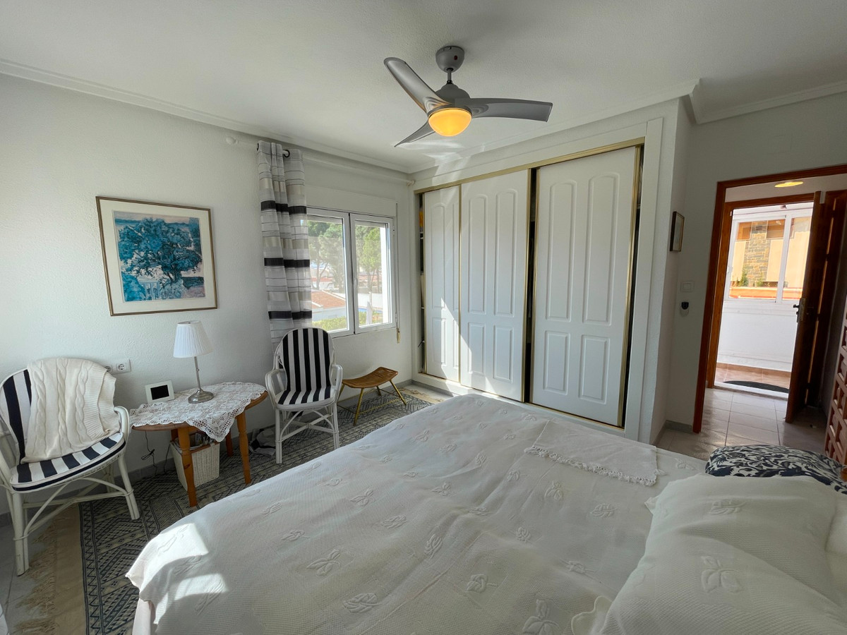 Se vende Villa - Chalet de 3 dormitorios en Costa Blanca, Alicante, España