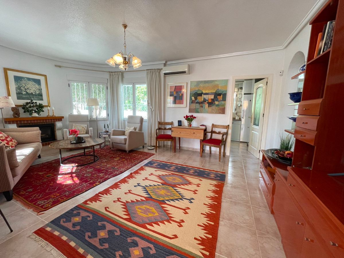 Se vende Villa - Chalet de 3 dormitorios en Costa Blanca, Alicante, España