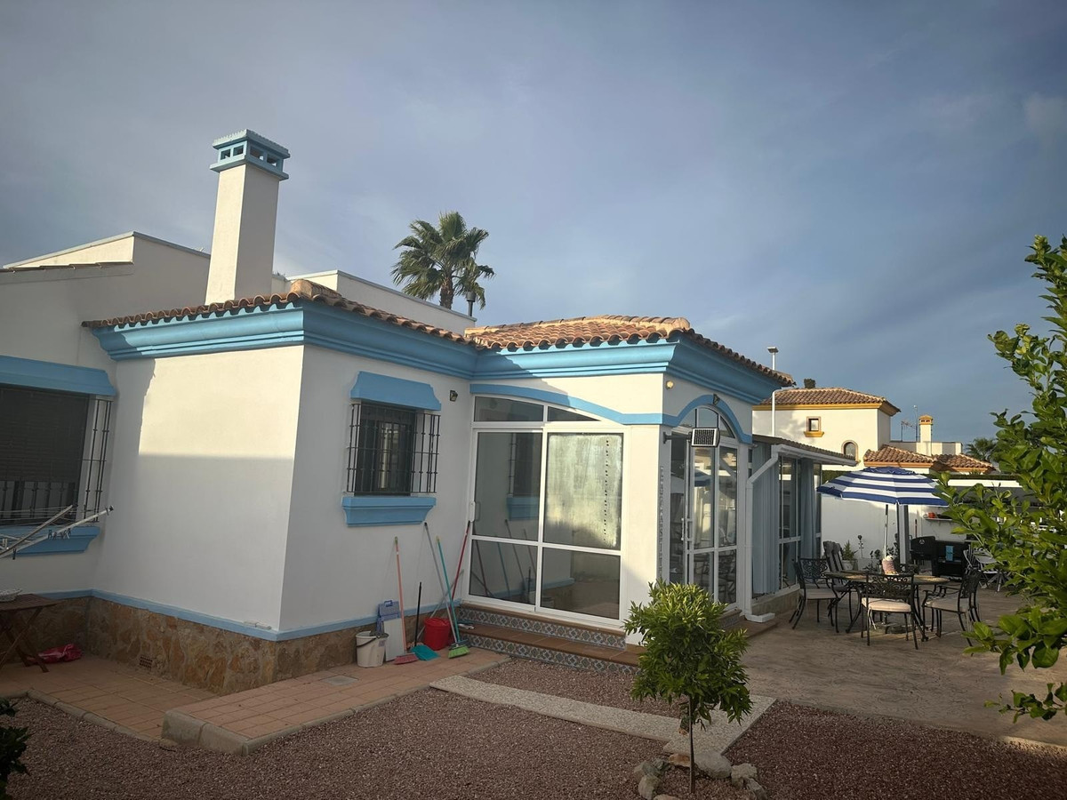 Se vende Villa - Chalet de 2 dormitorios en Costa Blanca, Alicante, España