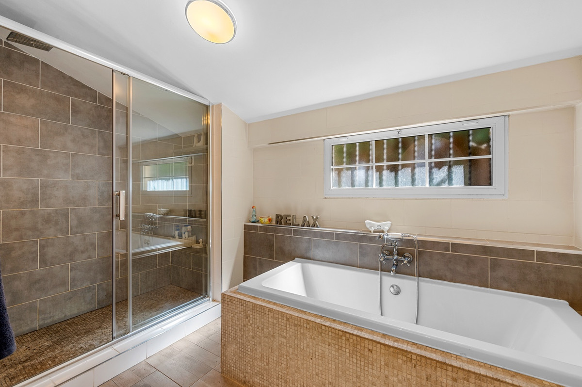 Se vende Finca - Cortijo de 6 dormitorios en Costa Blanca, Alicante, España
