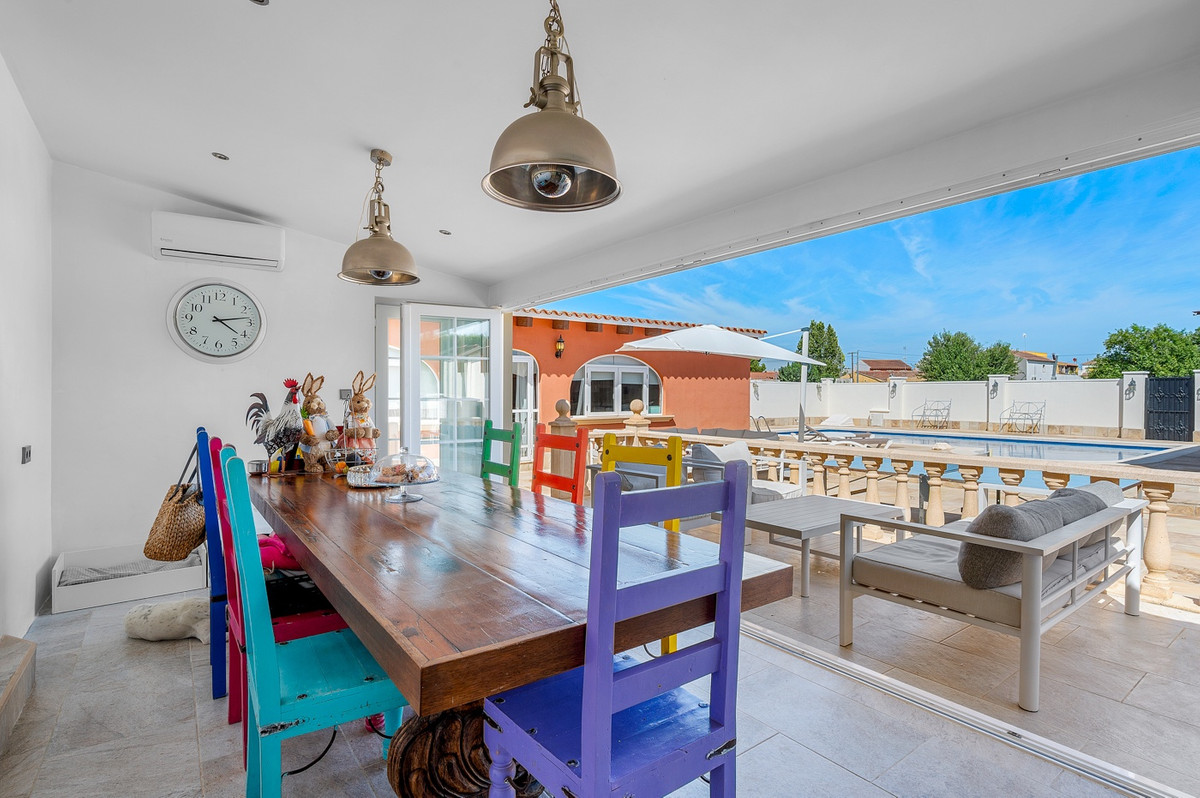 Se vende Finca - Cortijo de 6 dormitorios en Costa Blanca, Alicante, España