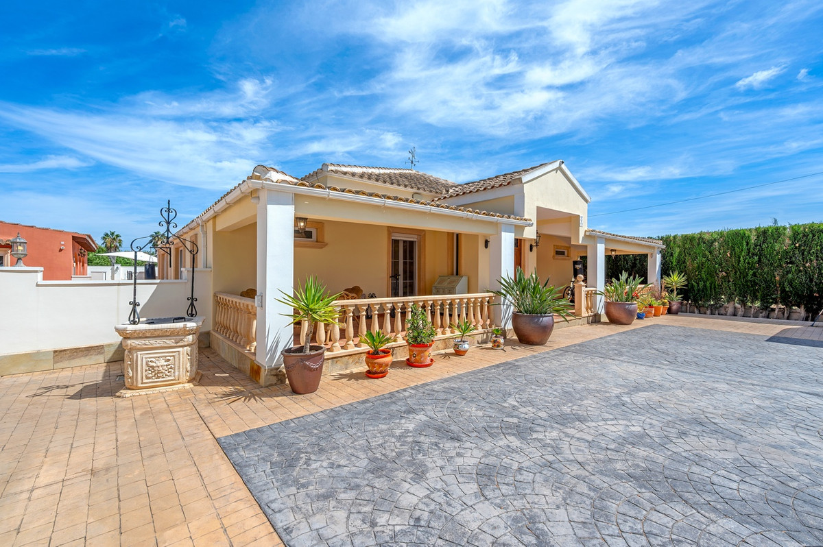 Se vende Finca - Cortijo de 6 dormitorios en Costa Blanca, Alicante, España