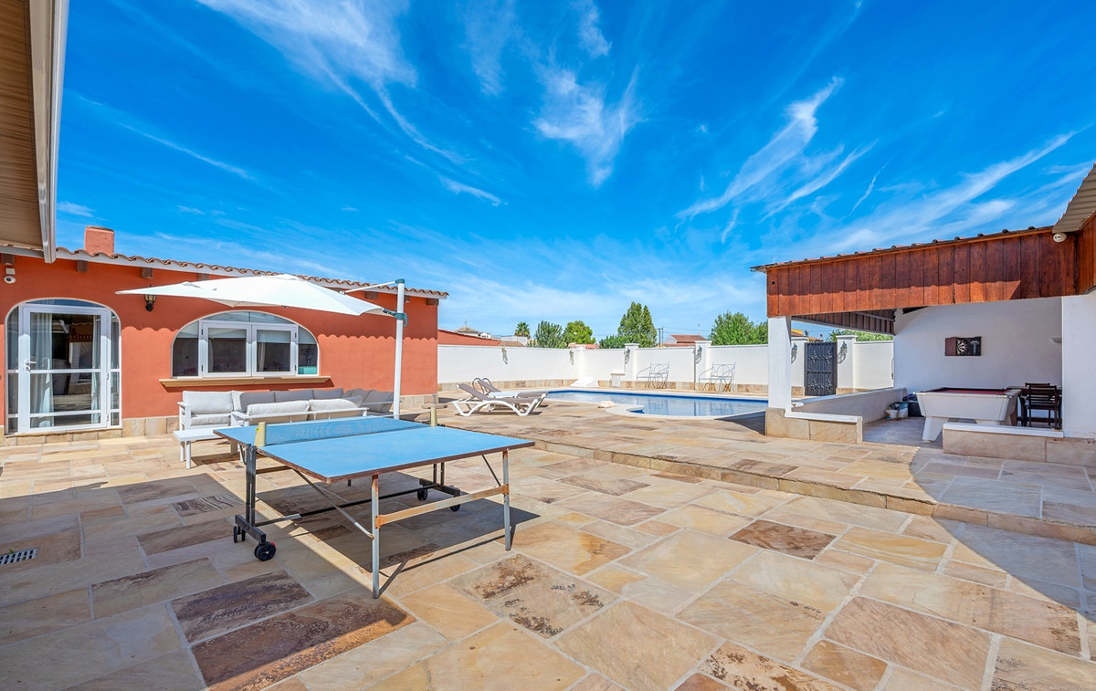 Se vende Finca - Cortijo de 6 dormitorios en Costa Blanca, Alicante, España