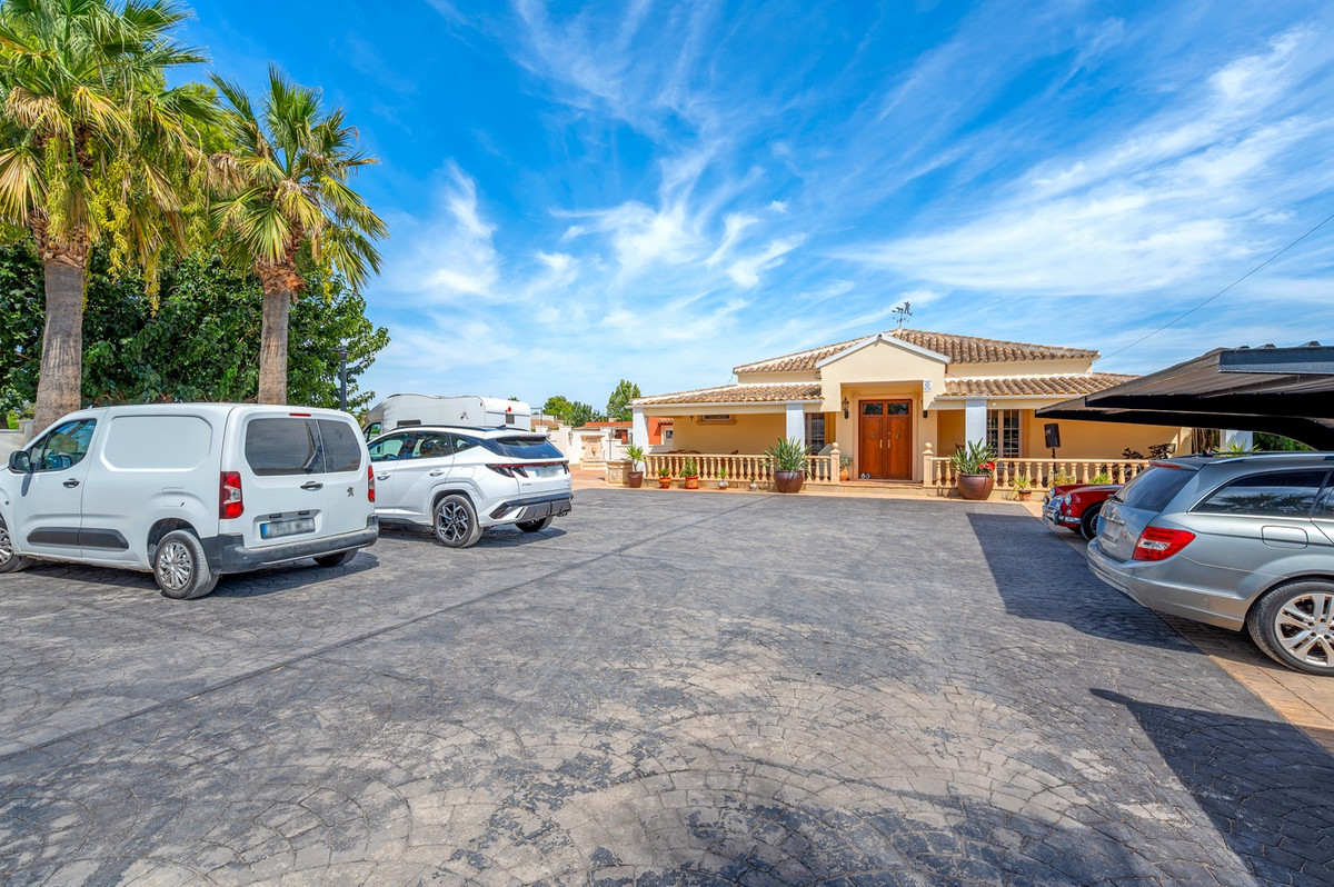 Se vende Finca - Cortijo de 6 dormitorios en Costa Blanca, Alicante, España