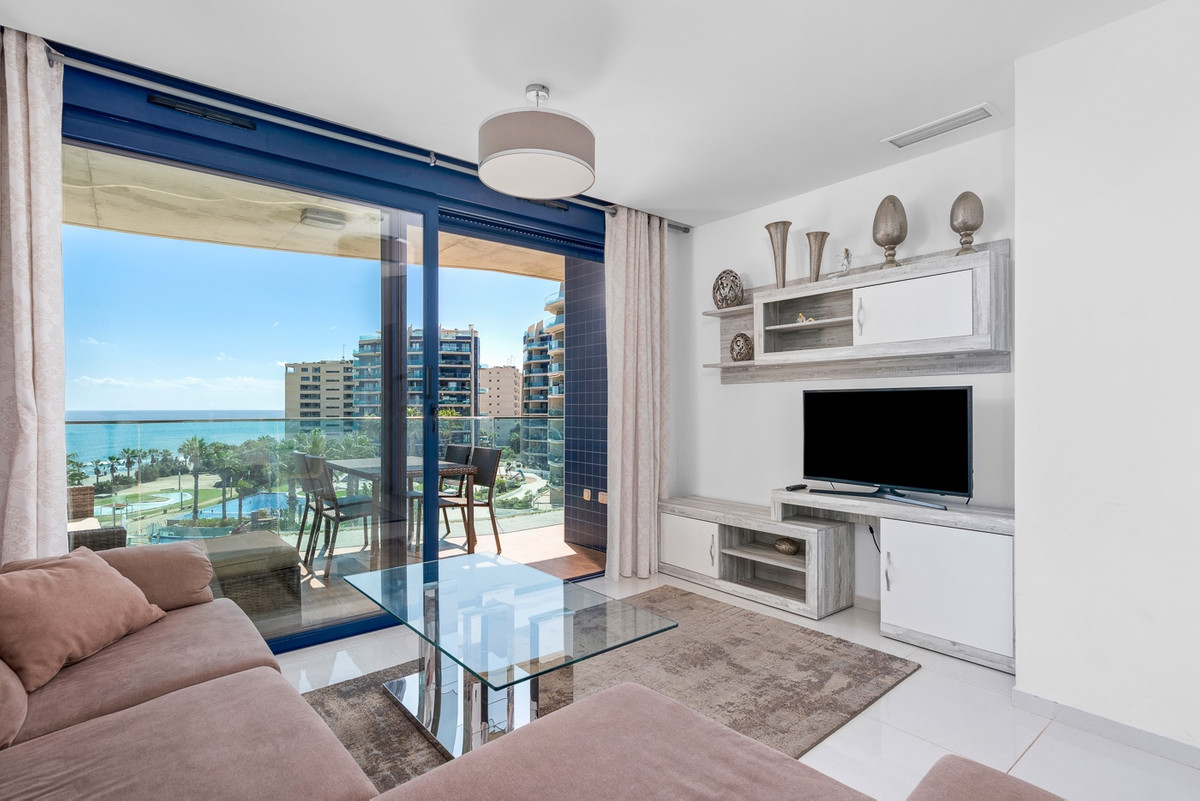 Se vende Apartamento Planta Media de 2 dormitorios en Costa Blanca, Alicante, España