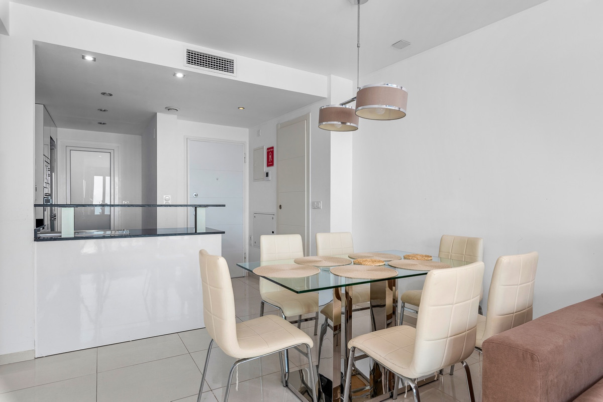 Se vende Apartamento Planta Media de 2 dormitorios en Costa Blanca, Alicante, España