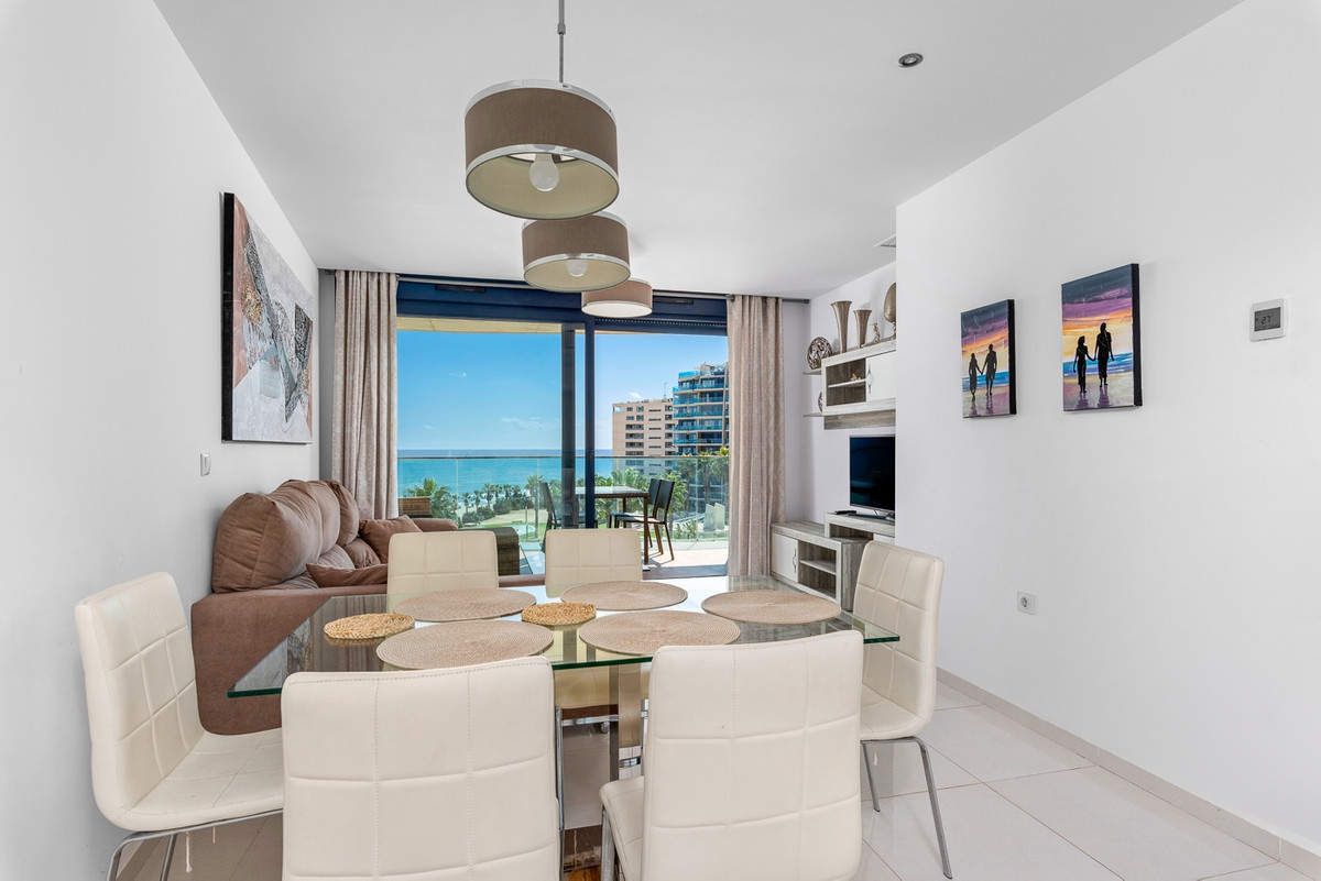 Se vende Apartamento Planta Media de 2 dormitorios en Costa Blanca, Alicante, España