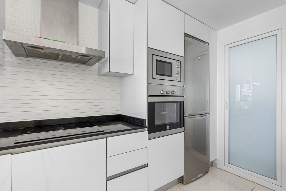 Se vende Apartamento Planta Media de 2 dormitorios en Costa Blanca, Alicante, España
